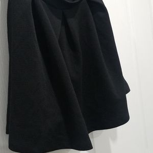 Black never used skirt